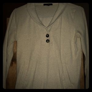 Light tan banana republic sweater